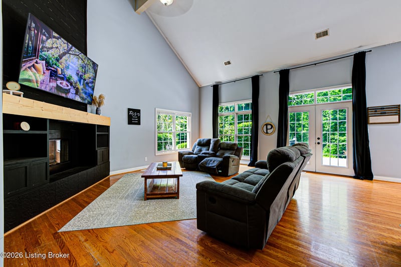 300 Woodlawn Dr, Carrollton, KY 41008