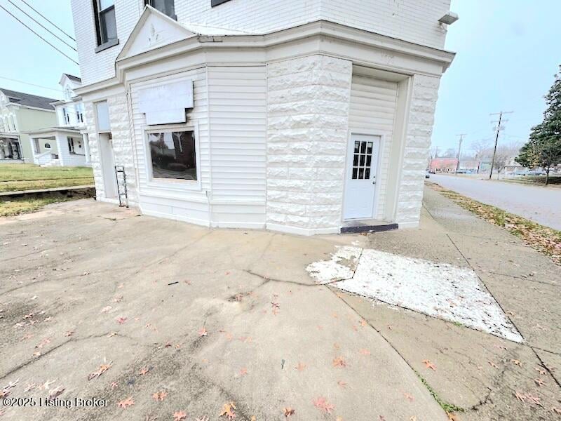 3000 S 3rd St, Louisville, KY 40208