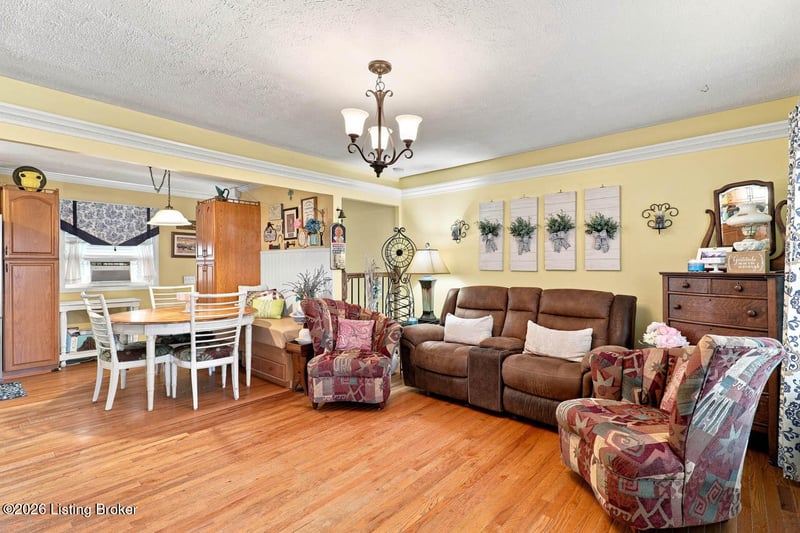 3002 Brian Dr, Jeffersonville, IN 47130