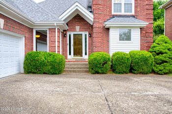 3005 Lake Vista Dr, Louisville, KY 40241