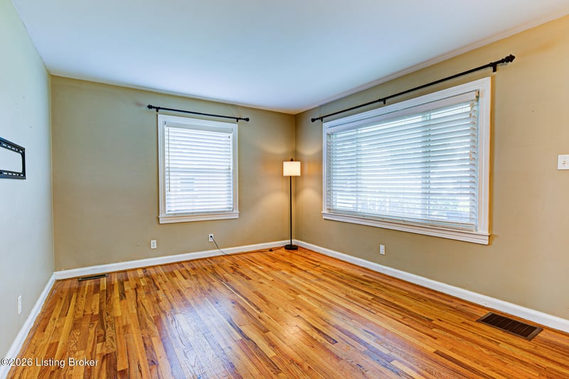 3008 Louisa Ave, Louisville, KY 40217
