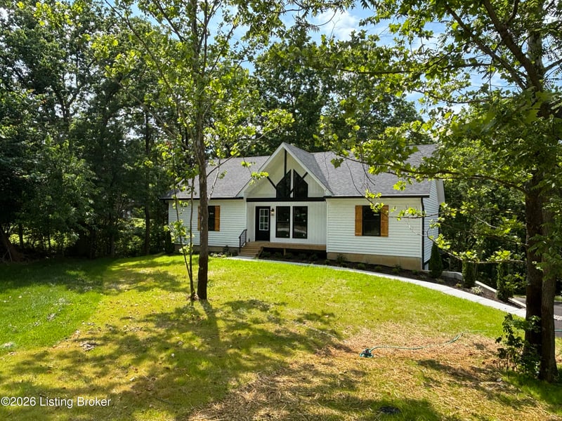 3008 New Moody Ln, La Grange, KY 40031