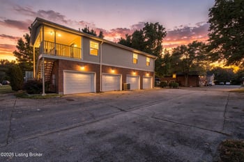 3008 Treeview Ct, Louisville, KY 40214