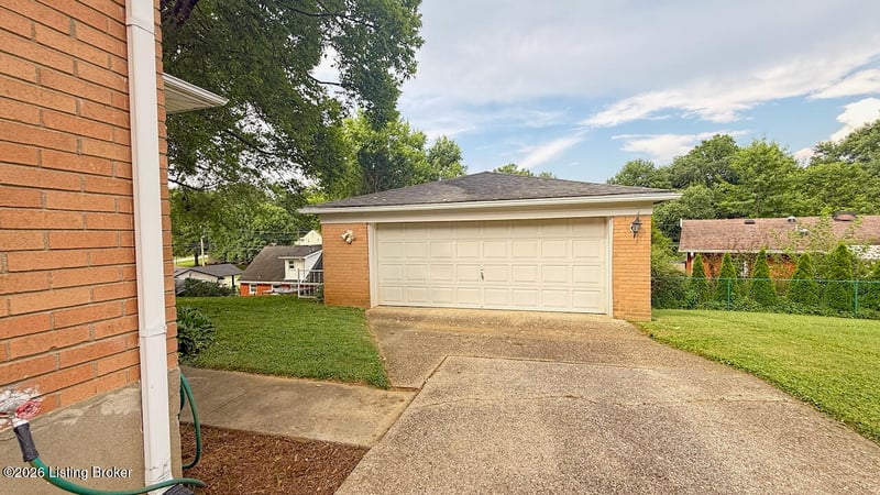 3009 Ashview Ter, Louisville, KY 40217