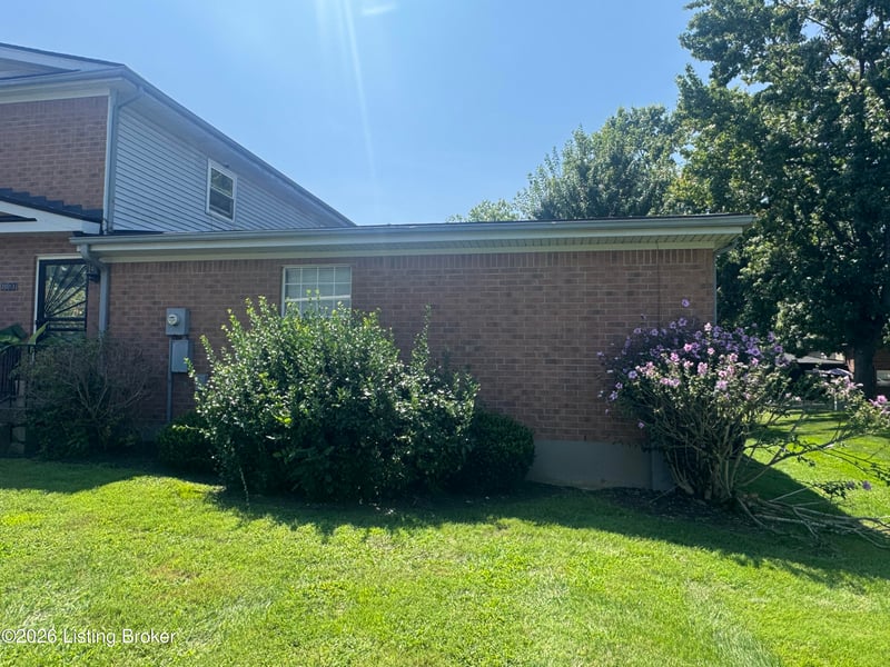 3009 Brookway Ct, Louisville, KY 40214