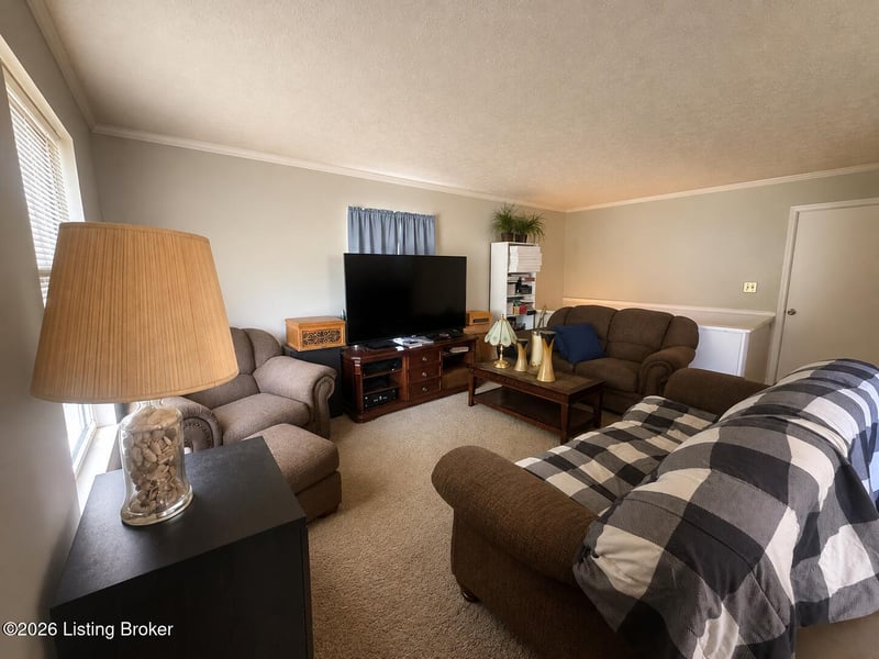 3009 Brookway Ct, Louisville, KY 40214