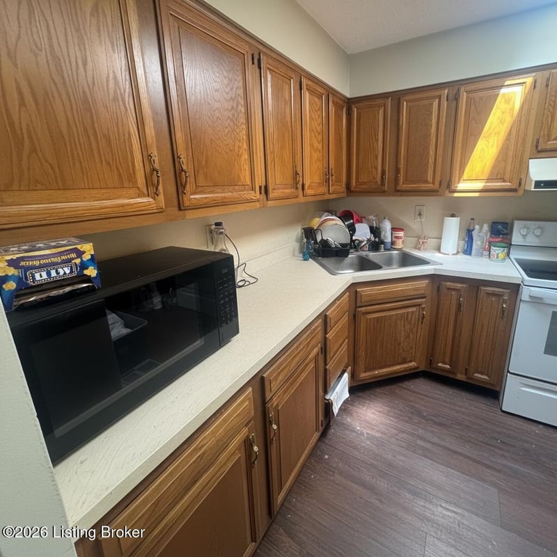 3009 Brookway Ct, Louisville, KY 40214