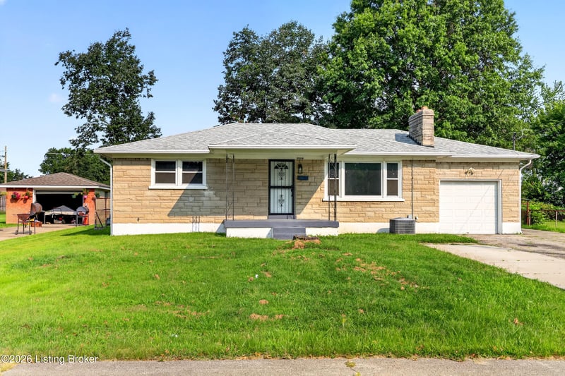 3009 Teakwood Cir, Louisville, KY 40216
