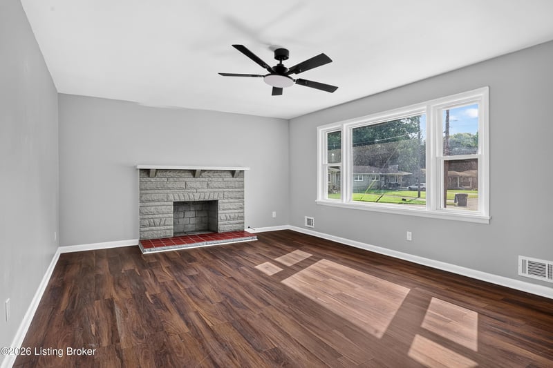 3009 Teakwood Cir, Louisville, KY 40216