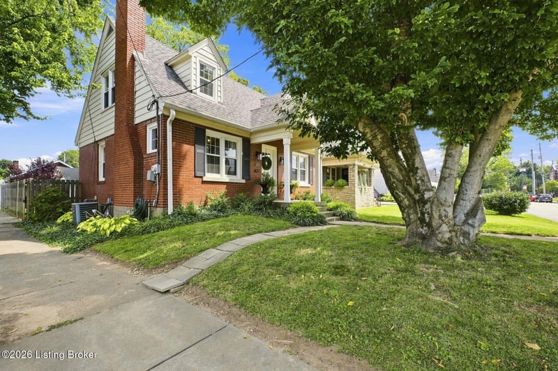 301 Cannons Ln, Louisville, KY 40206