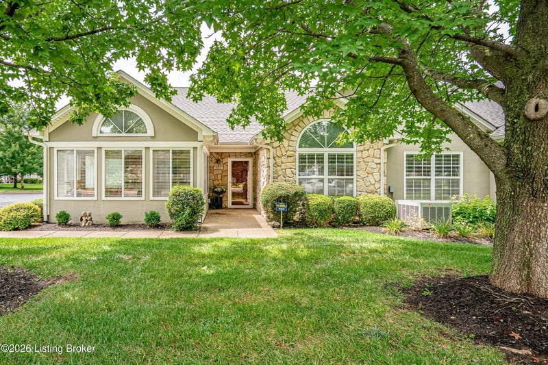 301 Kilderry Way, Louisville, KY 40245