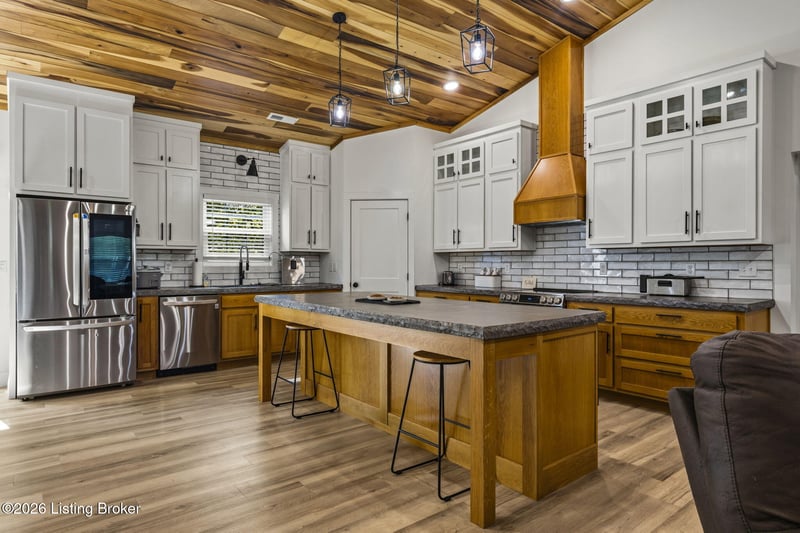 3013 Centerview Rough River Ln, Hudson, KY 40145