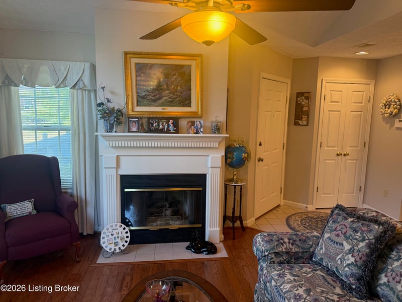 3013 Parkstone Ct, Louisville, KY 40241