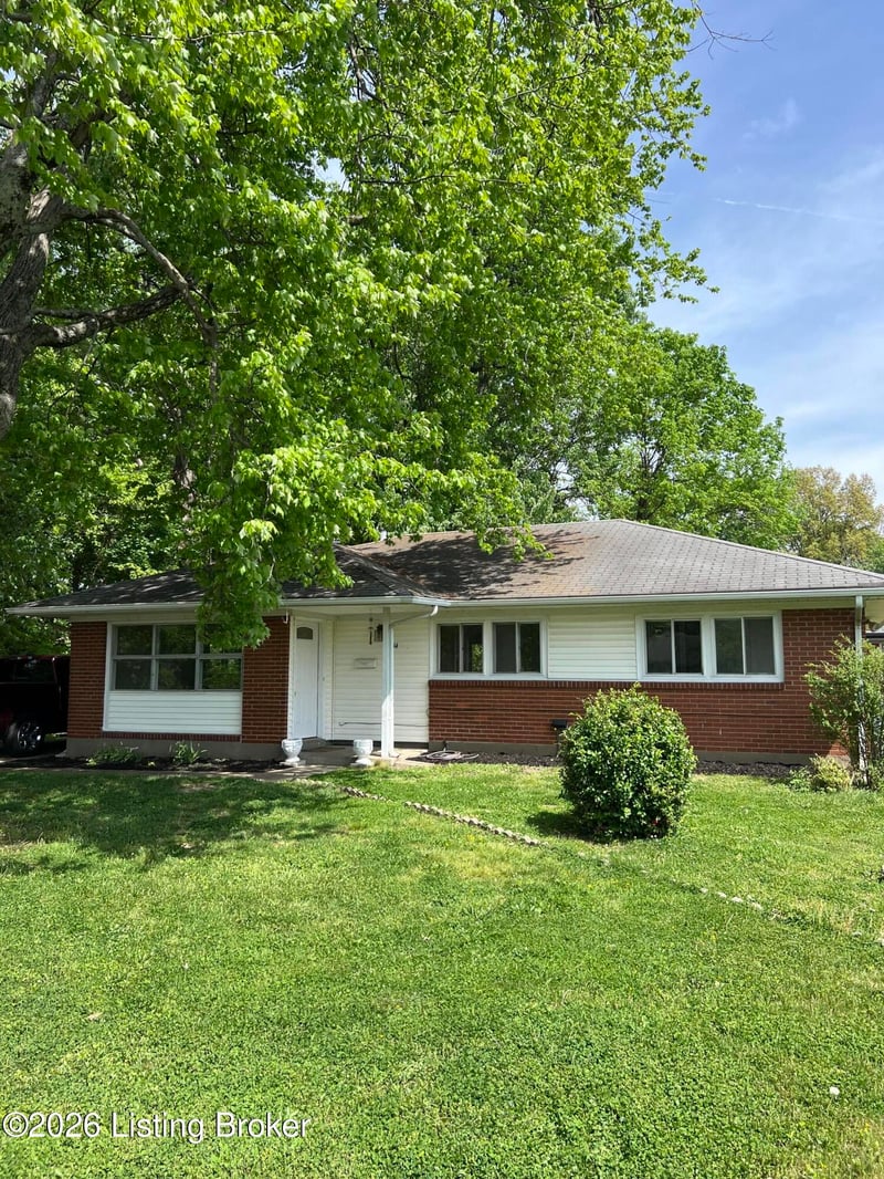 3014 Boaires Ln, Louisville, KY 40220