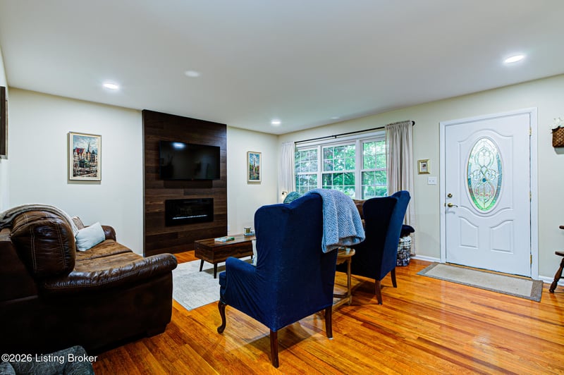 3017 Nepperhan Rd, Louisville, KY 40220