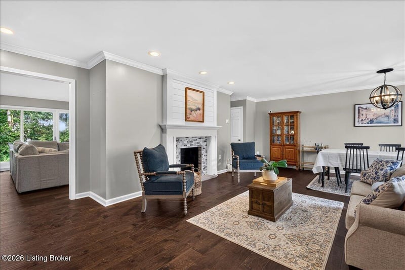 302 Blue Ridge Rd, Louisville, KY 40223