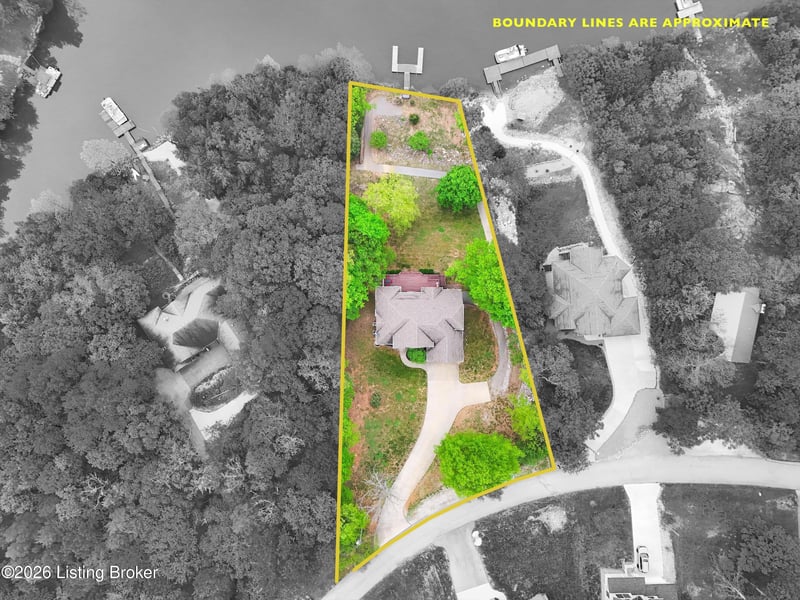 302 Hampton Rd, Brandenburg, KY 40108