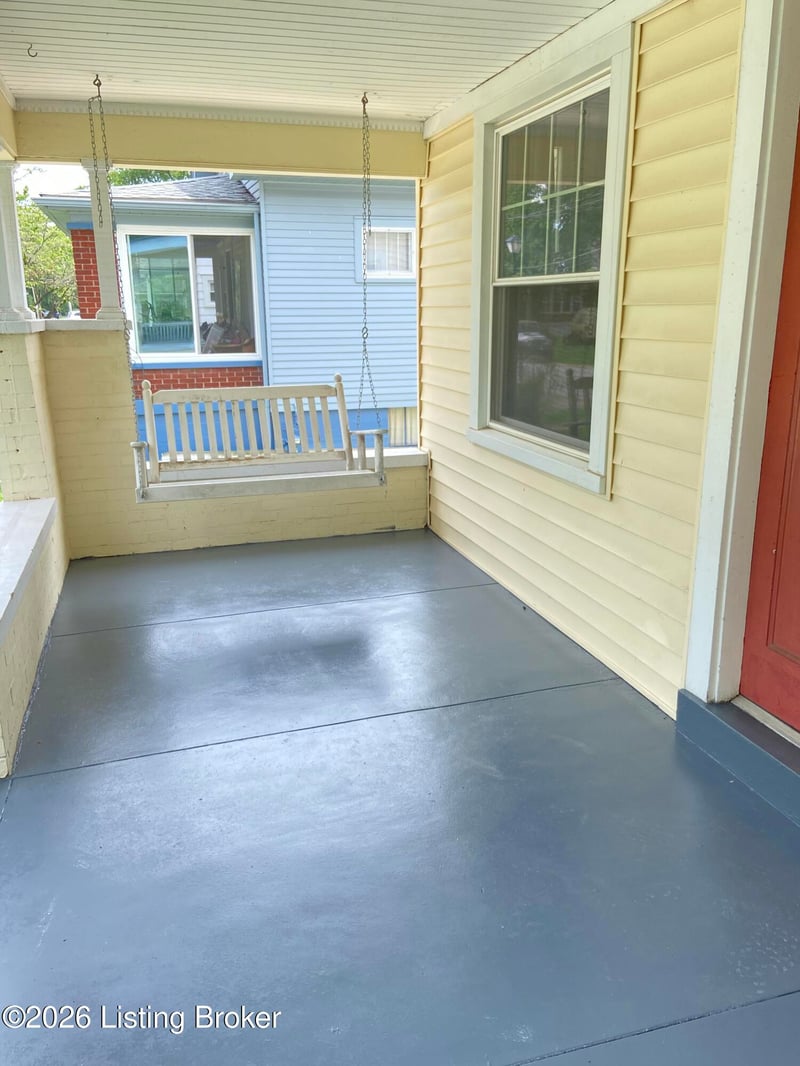 302 Iola Rd, Louisville, KY 40207