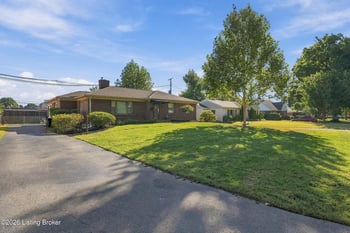 3023 Wellbrooke Rd, Louisville, KY 40205