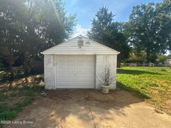 3024 Hartlage Ct, Louisville, KY 40216