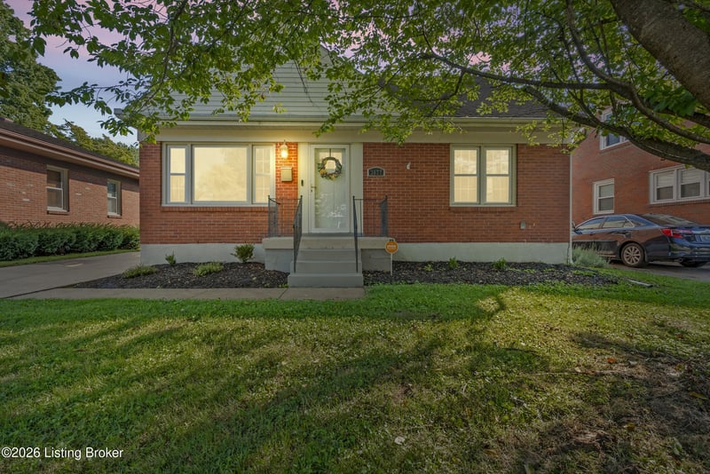 3027 Nadina Dr, Louisville, KY 40220