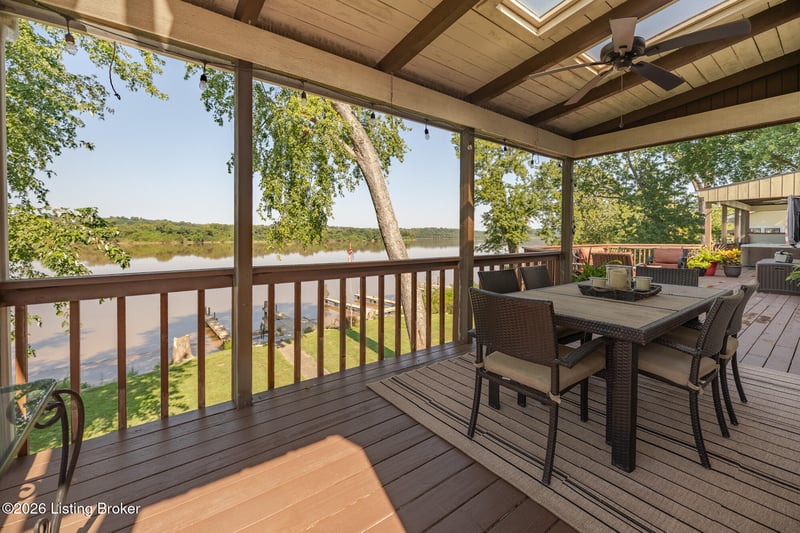 3028 Belknap Beach Rd, Prospect, KY 40059