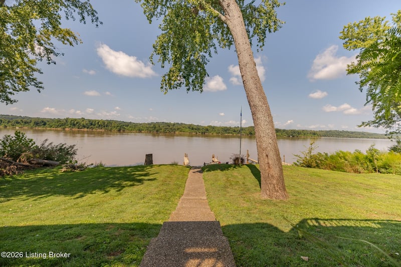 3028 Belknap Beach Rd, Prospect, KY 40059