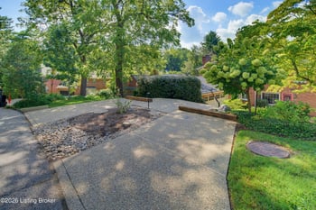3029 Beals Branch Dr, Louisville, KY 40206