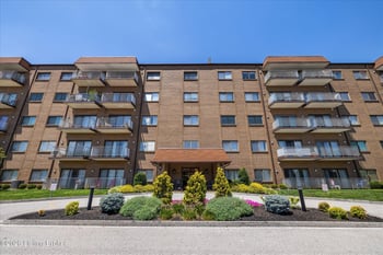 3030 Breckenridge Ln #224, Louisville, KY 40220