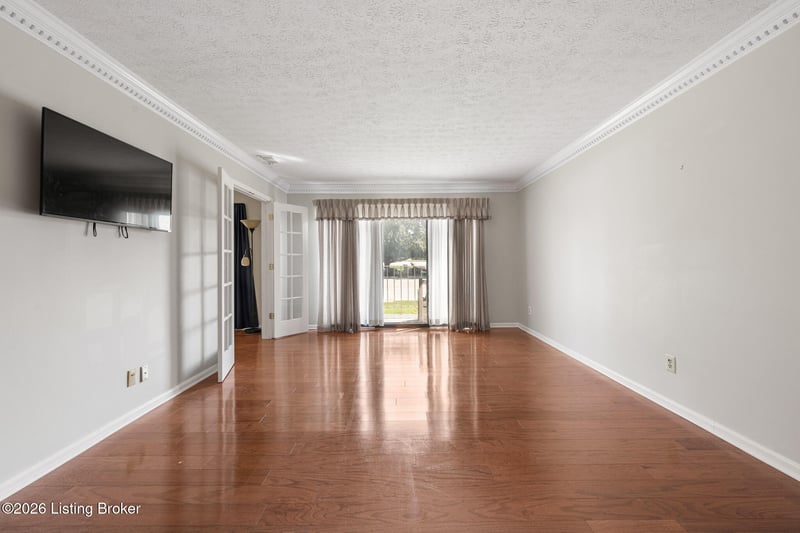 3030 Breckenridge Ln #APT 112, Louisville, KY 40220
