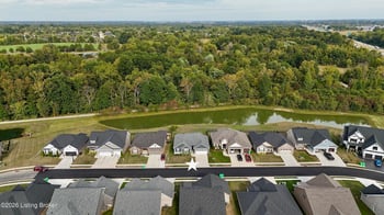 3035 Bridlewood Ln, New Albany, IN 47150