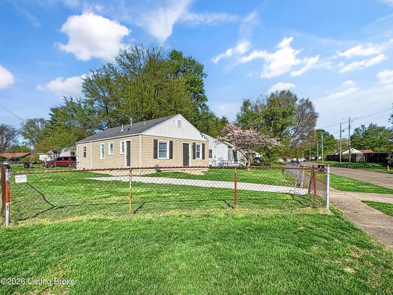 3035 Linwood Ave, Louisville, KY 40210