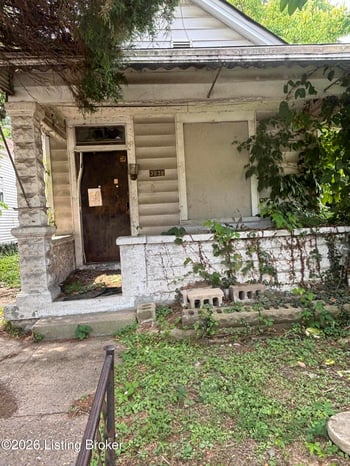 3038 Greenwood Ave, Louisville, KY 40211