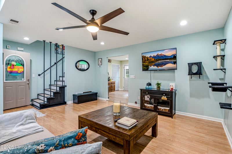 304 Madison Rae Blvd, Shepherdsville, KY 40165