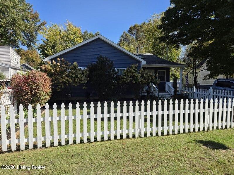 305 Benjamin Ln, Lyndon, KY 40222