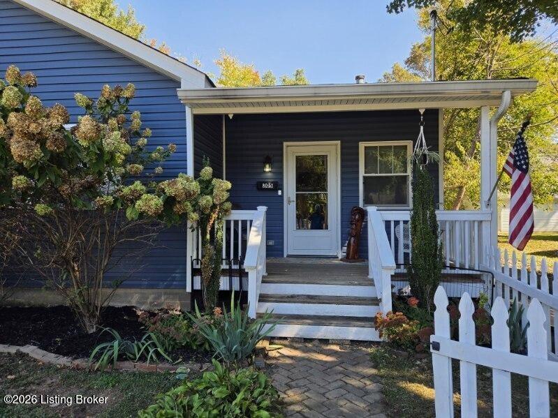 305 Benjamin Ln, Lyndon, KY 40222
