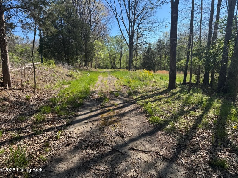 305 Long Run Rd, Louisville, KY 40245