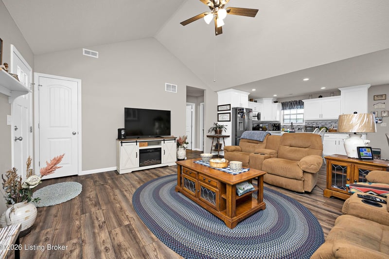 305 Oak Hill Ct, Bardstown, KY 40004