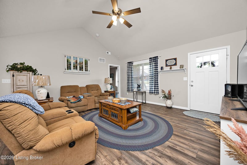 305 Oak Hill Ct, Bardstown, KY 40004