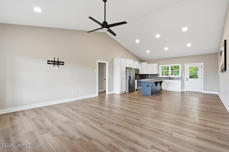 305 Summit Creek Dr, Elizabethtown, KY 42701