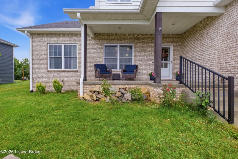 305 Summit Creek Dr, Elizabethtown, KY 42701