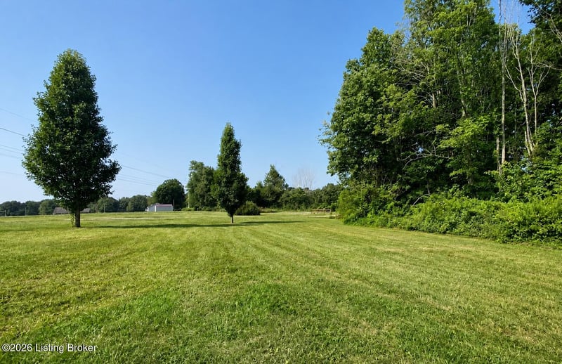 306 Crown Rock Rd, Big Clifty, KY 42712