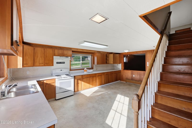 306 Laval Hts, Versailles, KY 40383