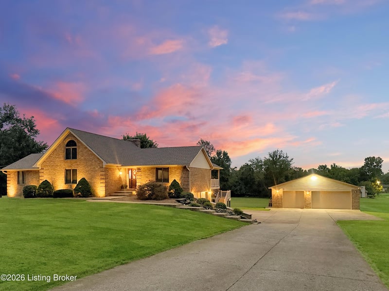 307 Laverne Ct, Mt Washington, KY 40047