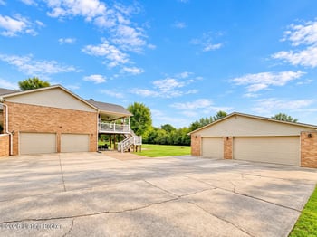 307 Laverne Ct, Mt Washington, KY 40047