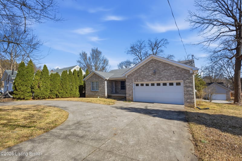 3074 University Rd, Louisville, KY 40206