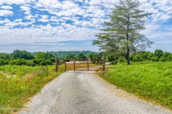 3085 W River Rd, Taylorsville, KY 40071