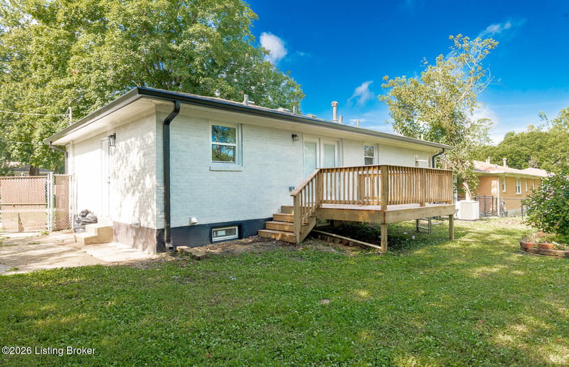 309 Chieftain Dr, Louisville, KY 40118