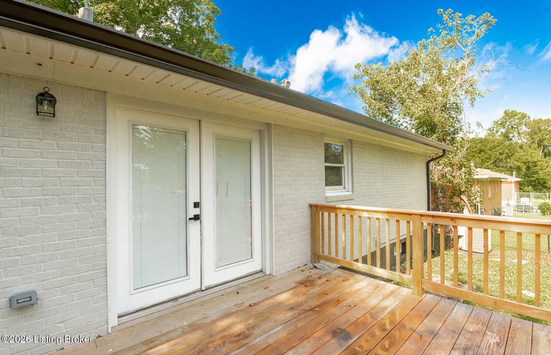 309 Chieftain Dr, Louisville, KY 40118