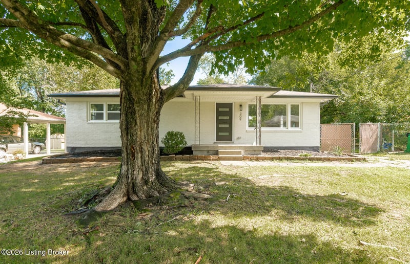 309 Chieftain Dr, Louisville, KY 40118